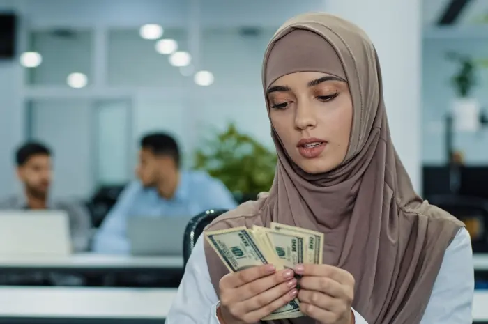 Mengetahui Apa Saja Perbedaan Pinjaman Syariah & Pinjaman Konvensional
